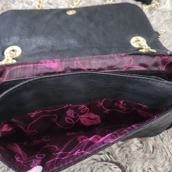 Betsey Johnson Quilted Gold Heart‎ and Chain Black Faux Leather Shoulder Bag - Picture 12 of 15